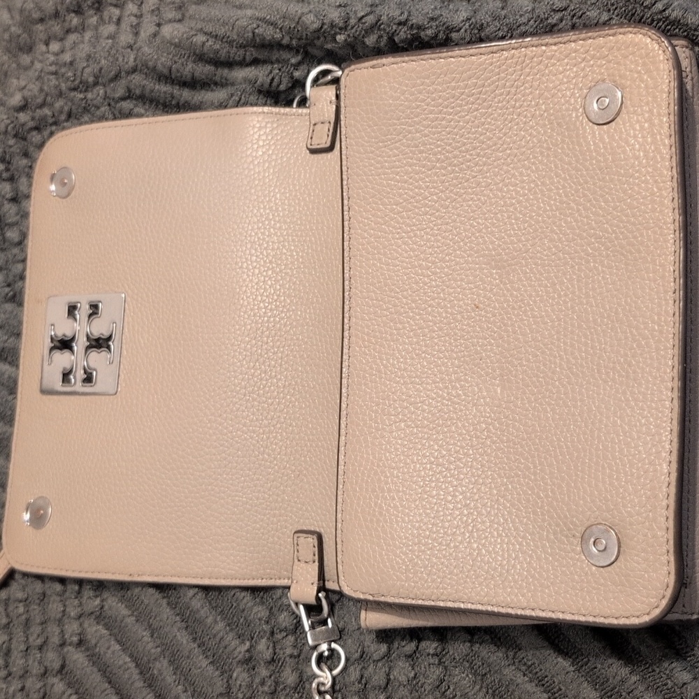 Tory Burch Britten Combo Cream Crossbody Bag with Silver Accents - Picture 2 of 5